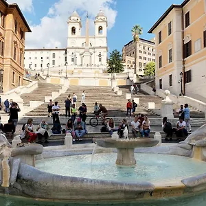 Condotti Dock , Roma Italia